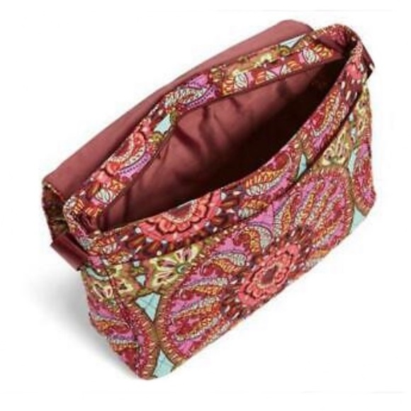 VERA BRADLEY MESSENGER BAG IN RESORT MEDALLION - Picture 3 of 8